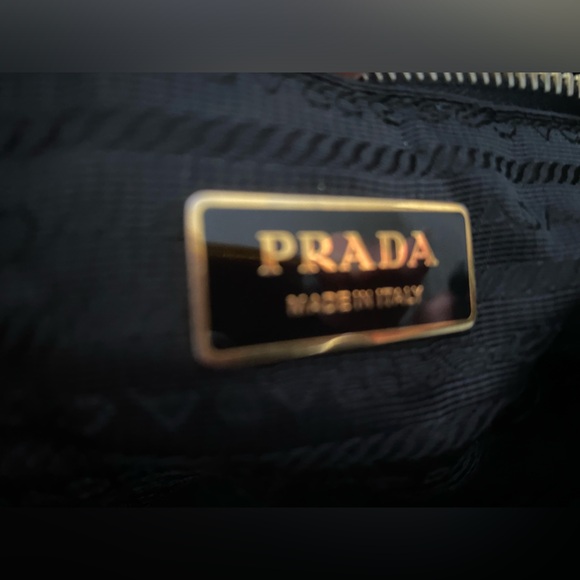 PRADA SAFFIANO LUX O BN1786 BAG, AUTHENTIC WITH PASSPORT - Picture 12 of 16